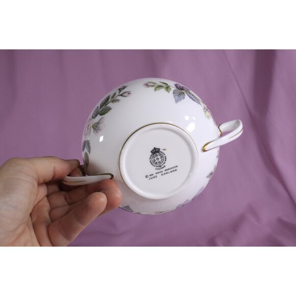 Royal Worcester June Garland 1 cup and saucer, cream soup pretty spring pastel - Picture 7 of 8